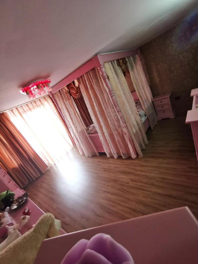 Vila De Vacanta 쿠티에데아게스 외부 사진