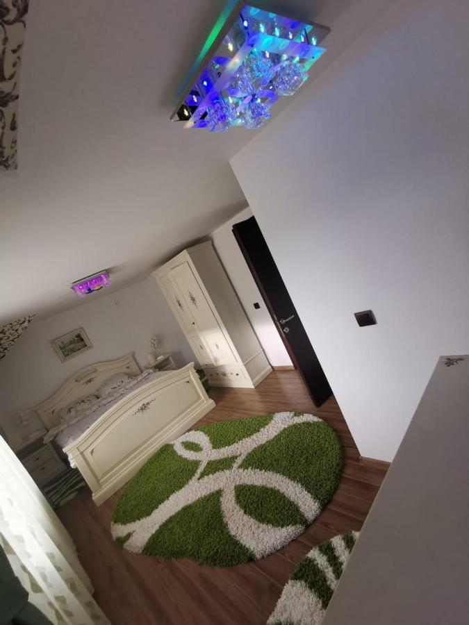 Vila De Vacanta 쿠티에데아게스 외부 사진